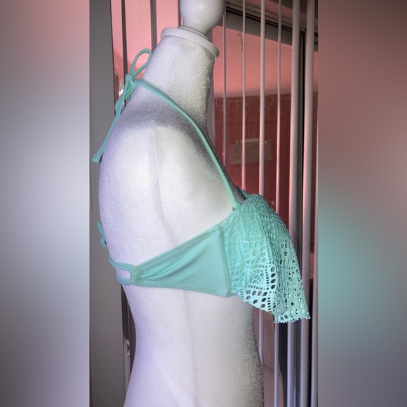 Hot Water Blue Glacier Ruffle Cutout Convertible Strap Bandue Bikini Top S EUC - Picture 6 of 16